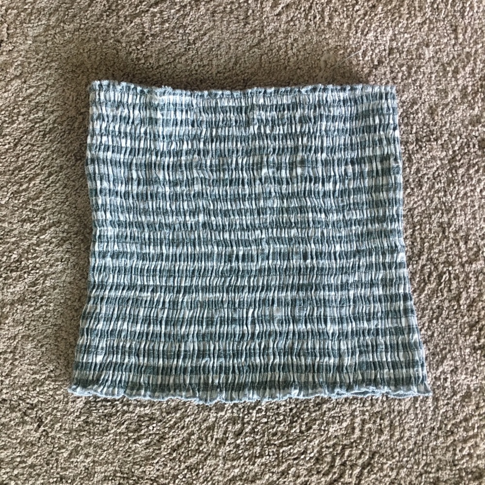 LF super cute tube top. Never worn!